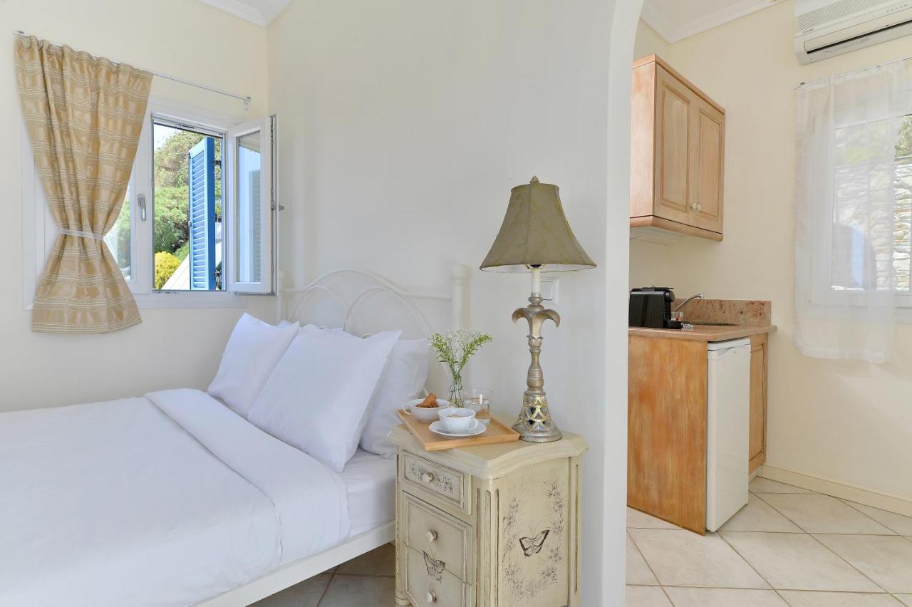 Andros Homes Sea Side Apartment & Studio Gavrio Extérieur photo